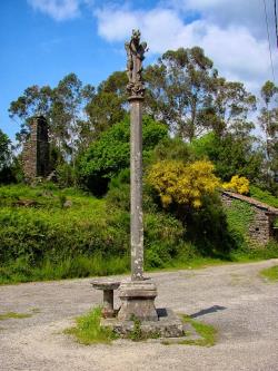 Cruceiro da Barciela en Castrelo